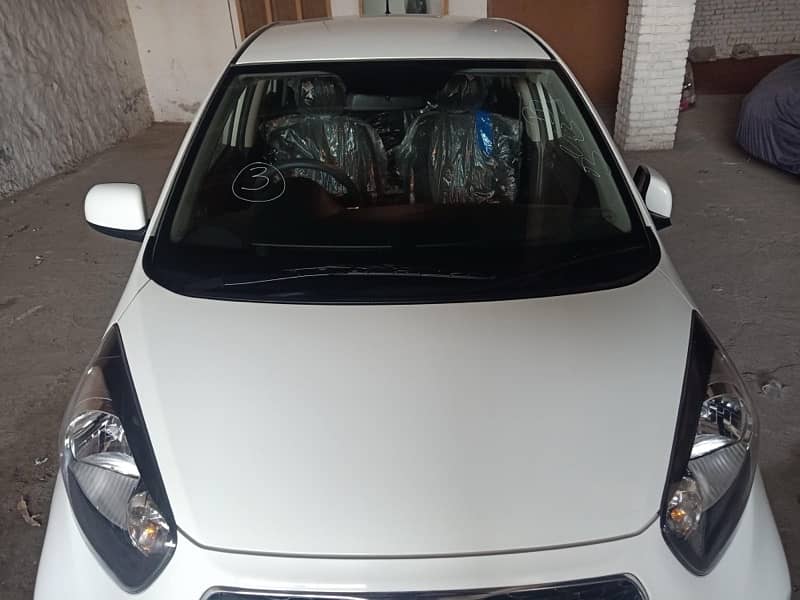 KIA Picanto  ful option low milag 24600 km scrachless brand new 1