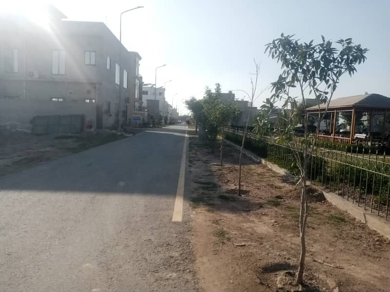 5Marla ready to possession plot available in Crystal Block Parkview City Lahore 0