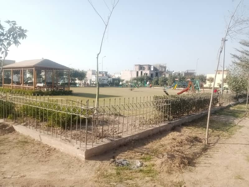 5Marla ready to possession plot available in Crystal Block Parkview City Lahore 2