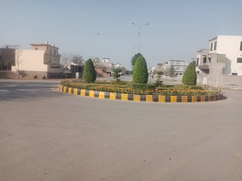 5Marla ready to possession plot available in Crystal Block Parkview City Lahore 3