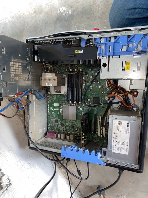 cpu dell t3500 500 hard 16 gb ram with LED total pc 4