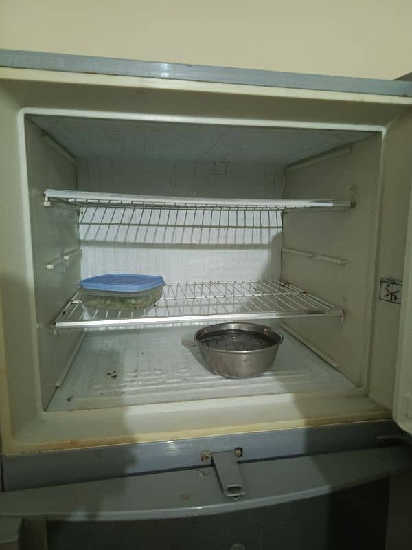 Dawlance Fridge For sale 4