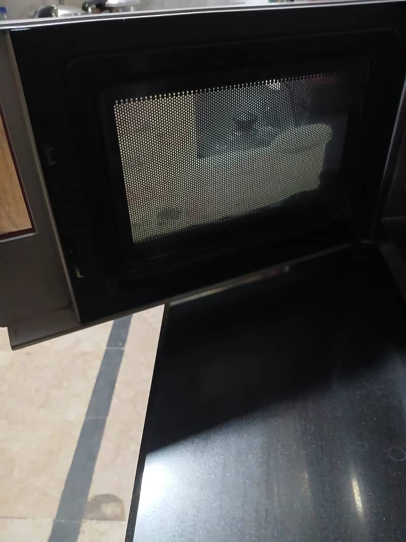 Microwave 3