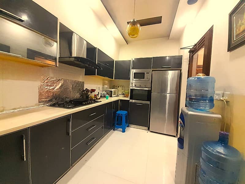 10 MARLA FULLY FURNISHED HOUSE BLOCK D FOR SALE 11