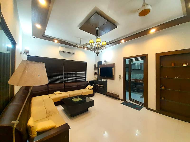 10 MARLA FULLY FURNISHED HOUSE BLOCK D FOR SALE 20