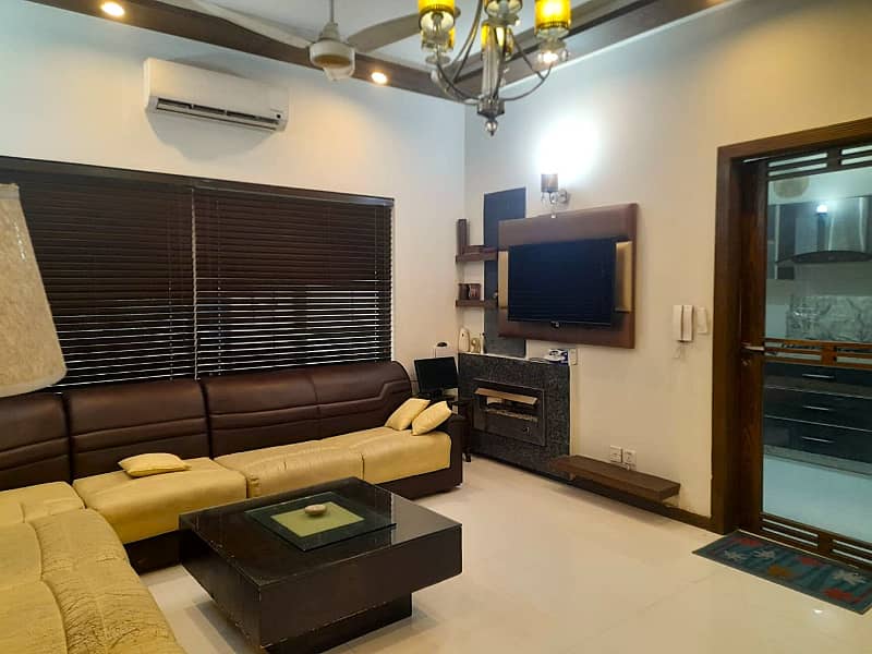 10 MARLA FULLY FURNISHED HOUSE BLOCK D FOR SALE 22