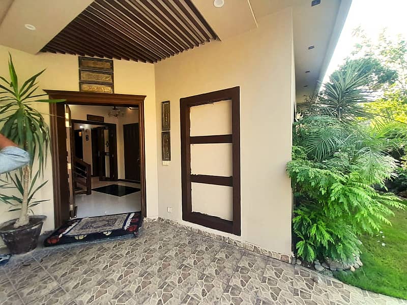 10 MARLA FULLY FURNISHED HOUSE BLOCK D FOR SALE 26