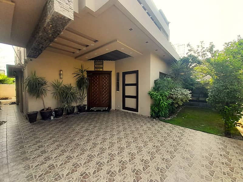 10 MARLA FULLY FURNISHED HOUSE BLOCK D FOR SALE 28