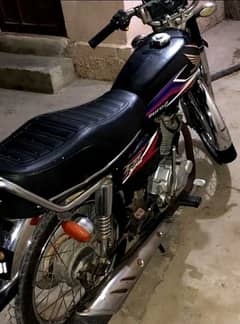 Honda CG 125 Nawabshah 2017 10/10 genuine first owner 115000/-