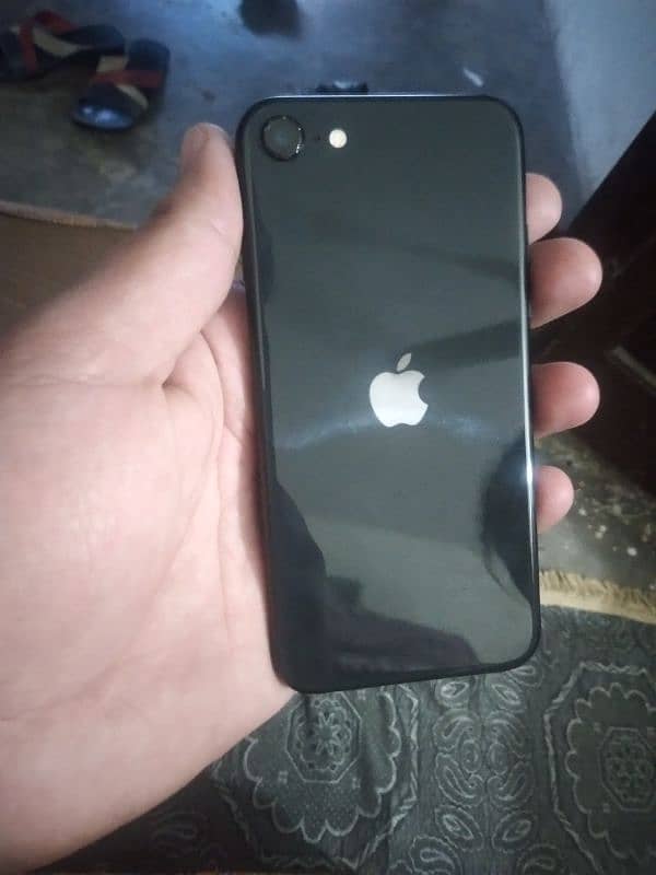 I phone se 2020 ha 100% ok ha koi issue ni ha 0