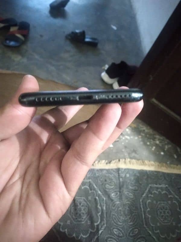 I phone se 2020 ha 100% ok ha koi issue ni ha 2