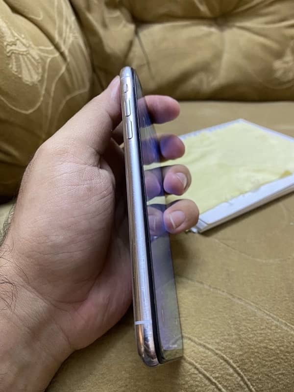 iPhone X - 64 gb l PTA Approved For Sale 6