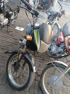 Honda 125 deluxe 14 model