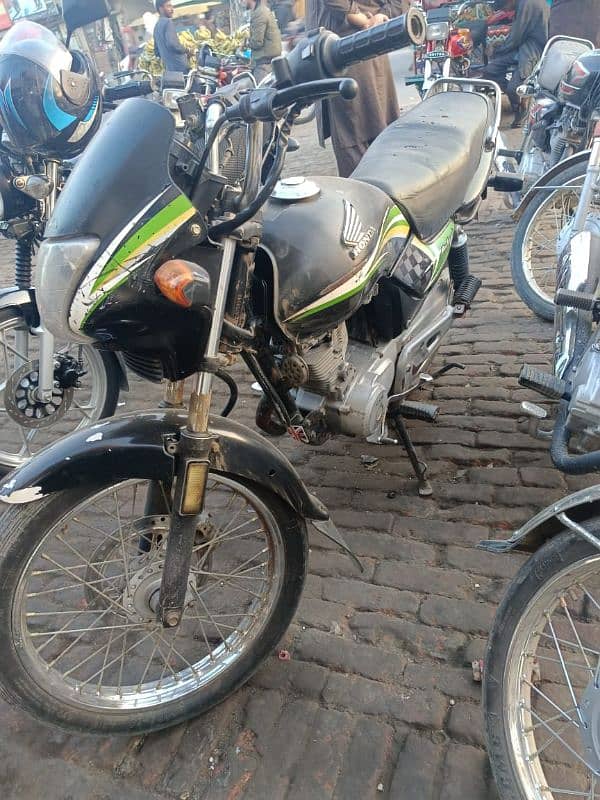 Honda 125 deluxe 14 model 4