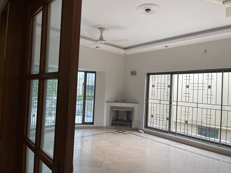 1 kanal upper Portion For Rent In DHA Phase 5 Lahore 2