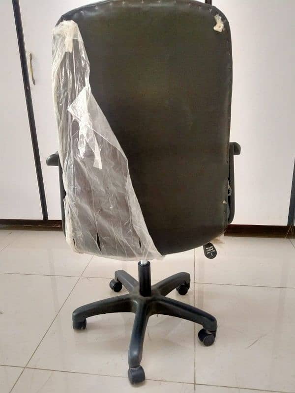 office revolver chair 1