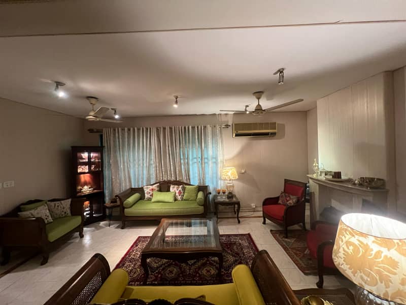 12.25 Marla House Is Available For Sale On Investor Rate In Eden Avenue, Lahore Cantt 10