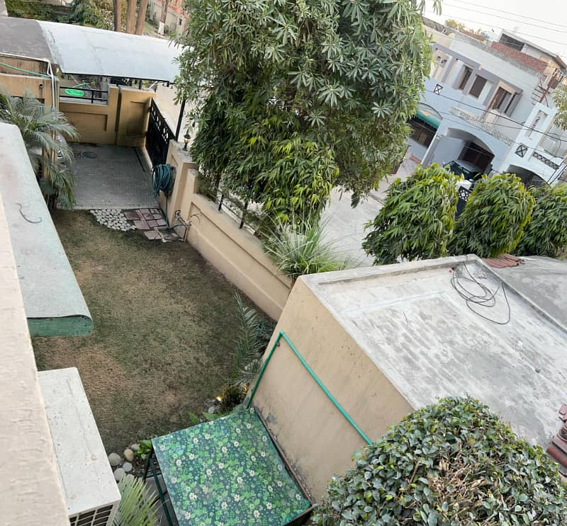 12.25 Marla House Is Available For Sale On Investor Rate In Eden Avenue, Lahore Cantt 44