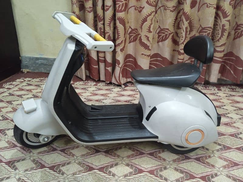 scooty 1