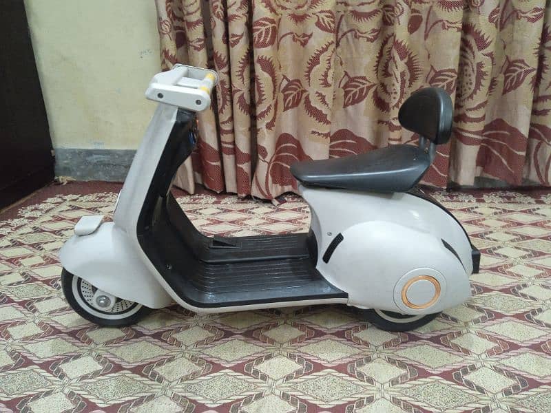 scooty 2