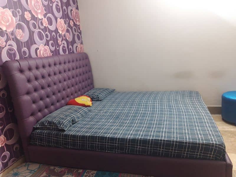 Double Bed Queen Size 2