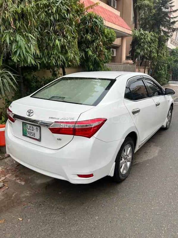 Toyota Corolla Altis 2017 4