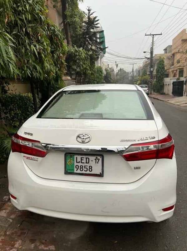 Toyota Corolla Altis 2017 5