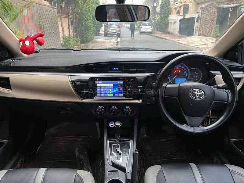 Toyota Corolla Altis 2017 9