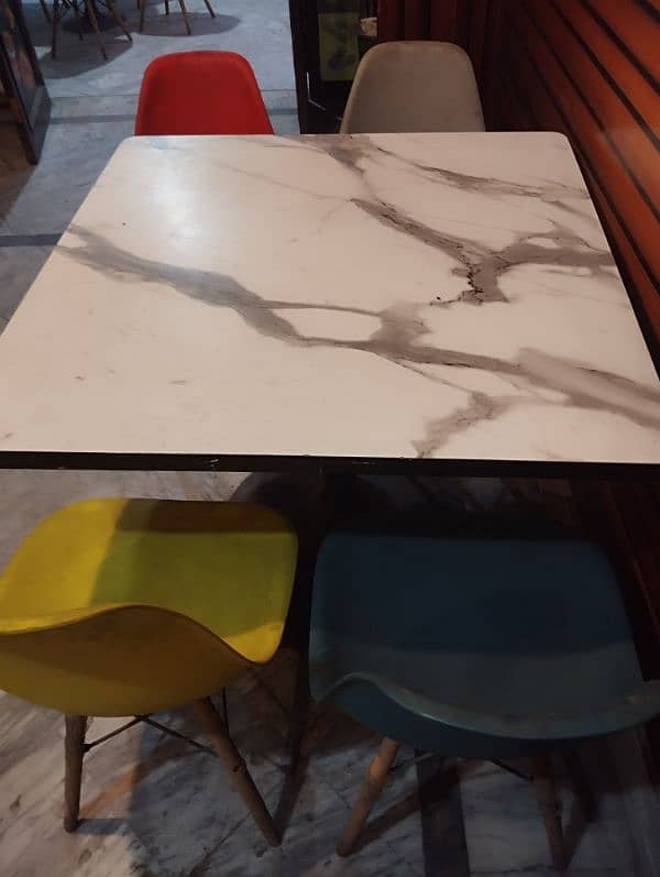 pizza Restaurant table chairs 2