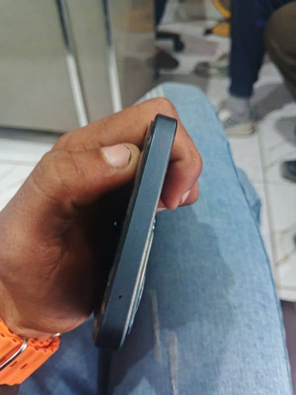 oppo Reno f11 8/256 mobile all okay hai 3