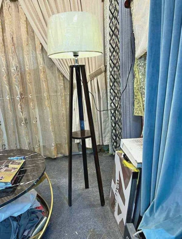 Tripod/Floor Lamps 1