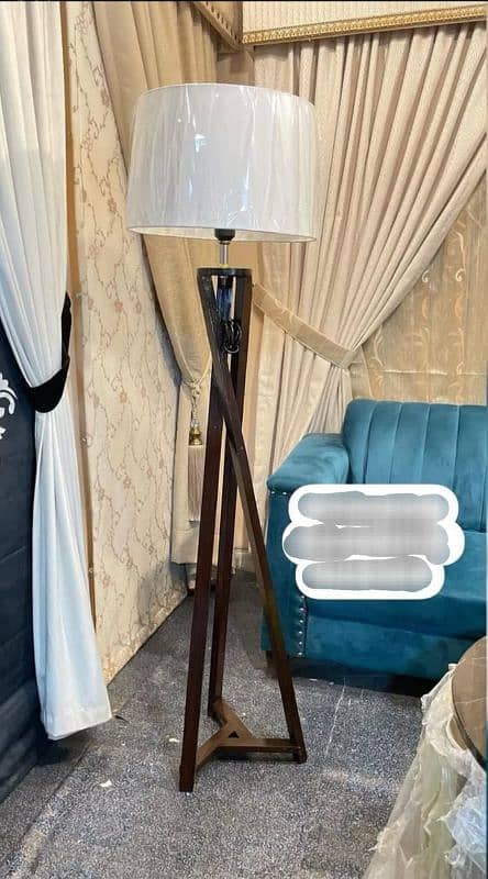 Tripod/Floor Lamps 4