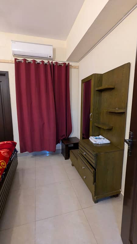 Luxury 1 Bed Appartment For Rent Perday weekly monthly basis 2