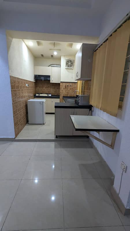 Luxury 1 Bed Appartment For Rent Perday weekly monthly basis 3