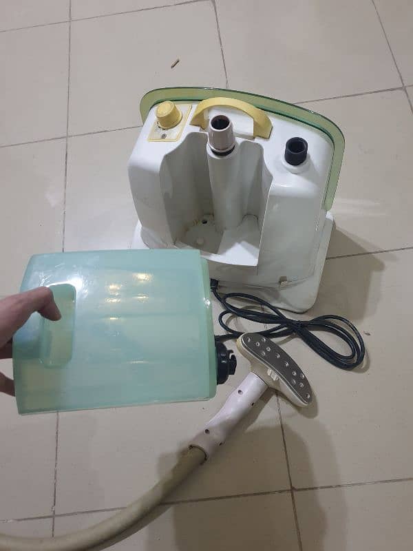 Garment Steamer 2