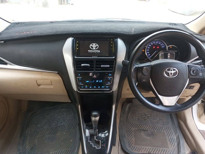 Toyota Yaris 2021 1.5 ATIV 9