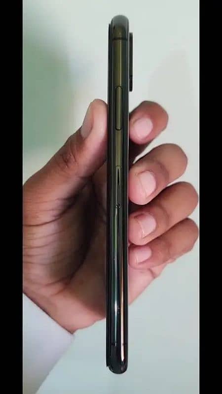 iPhone XS Non PTA 3