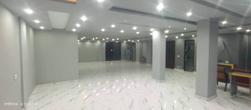 8 Marla Luxury Hall Available For Rent in Nishter Block Bahria Town Lahore 0