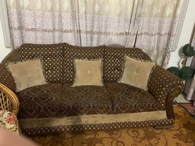 sofa in good condition 0