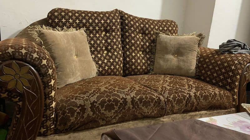 sofa in good condition 1