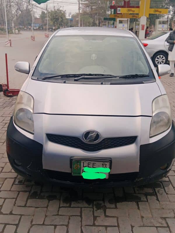 Toyota Vitz 2013 1