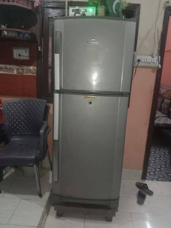 Haier Medium size fridge 0