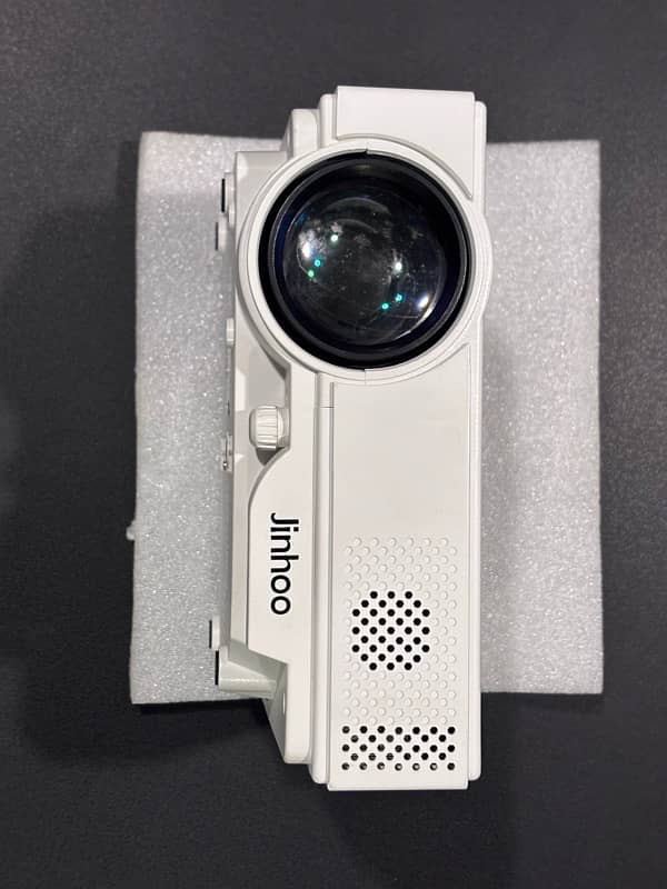 Jinhoo Projector 1080P Urgent Sale 9