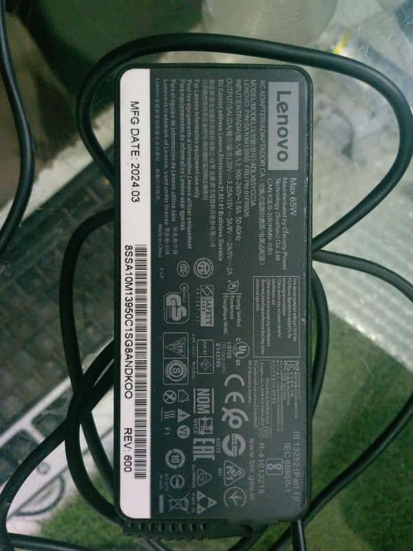 Lenovo charger 65w type C 0