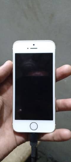 iphone 5s new condition for sale battery timing is very good