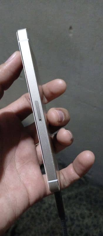 iphone 5s new condition for sale phone number 03053796216 2