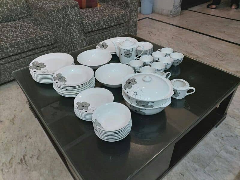 Bone China ( Dinner set ) 2