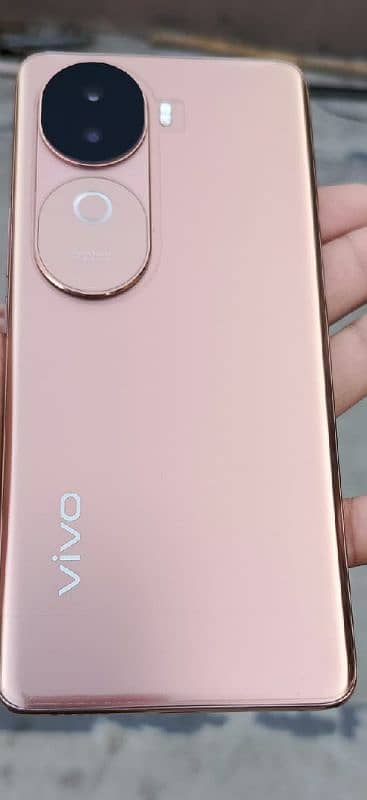 Vivo V40 E 2