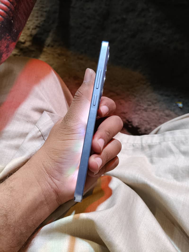 oppo reno 11f 4