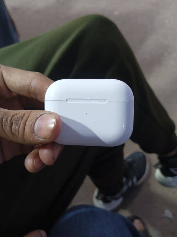 Apple Airpods Pro (2nd Generation) 4